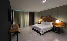 Hotel Zelva Negra